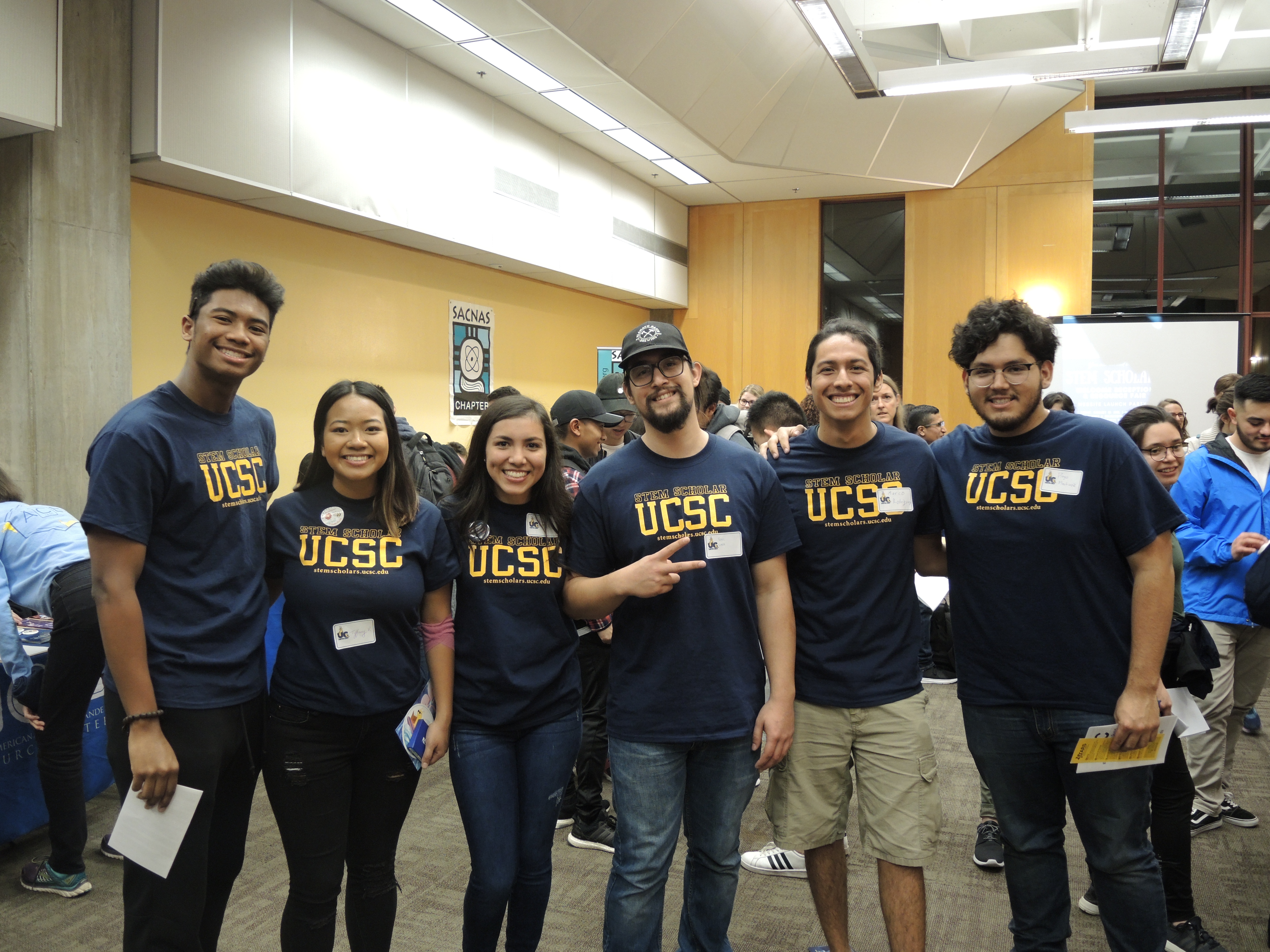 STEM Scholar volunteers during the 2017 Winter welcome